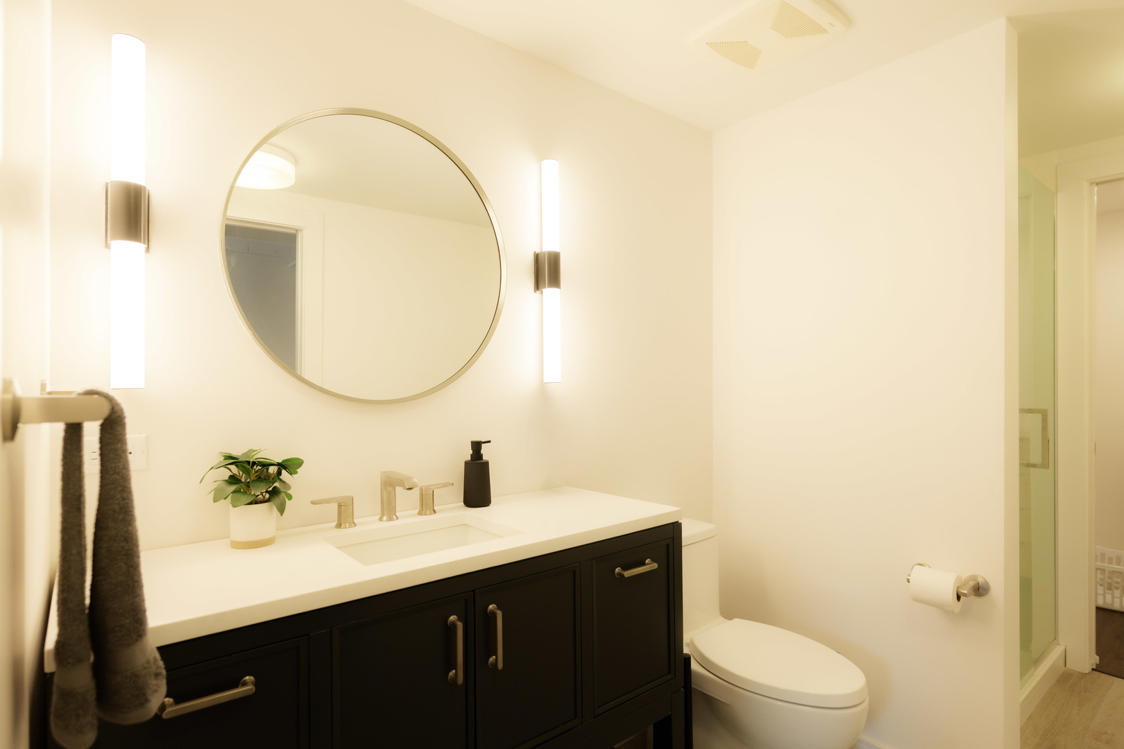 140 Washington Square Property Photo 48