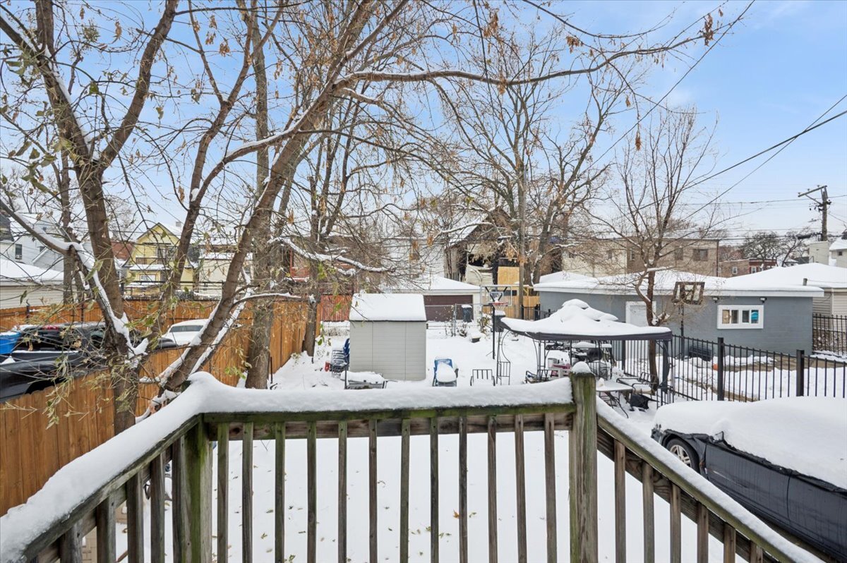 611 N Leamington Avenue Property Photo 11