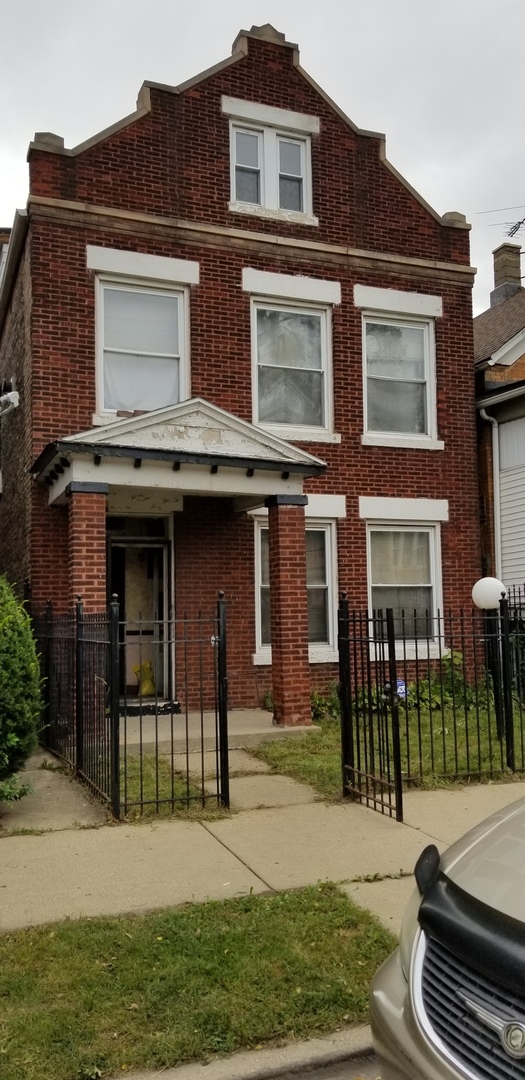 2243 S Kostner Avenue Property Photo 1