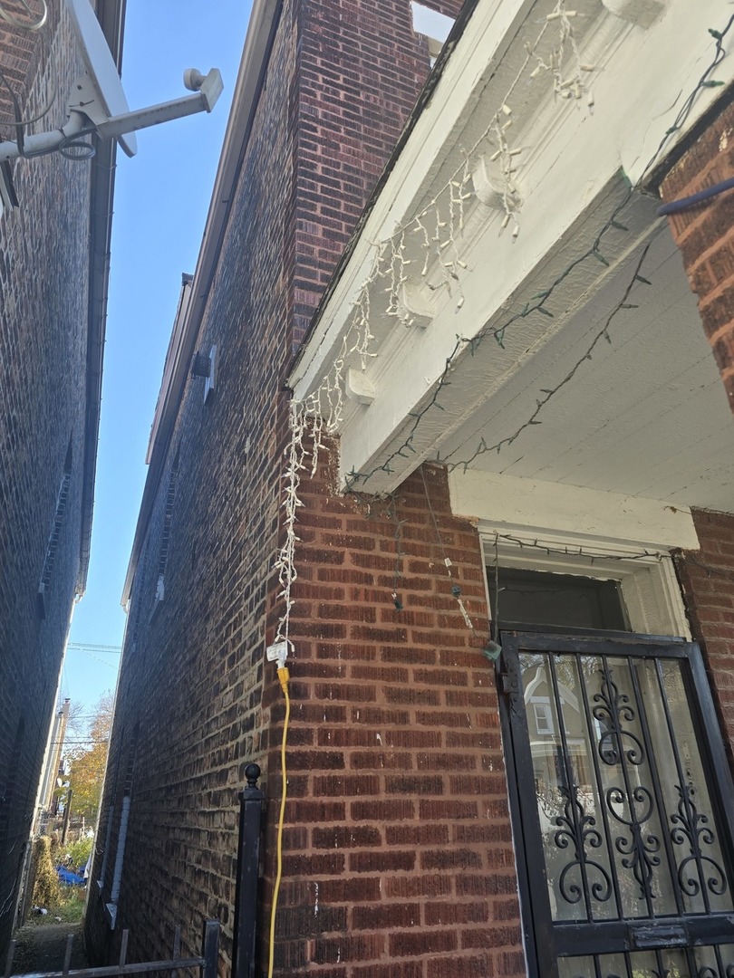 2243 S Kostner Avenue Property Photo 17
