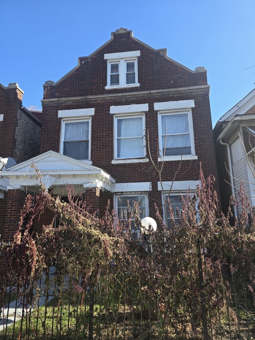 2243 S Kostner Avenue Property Photo 18
