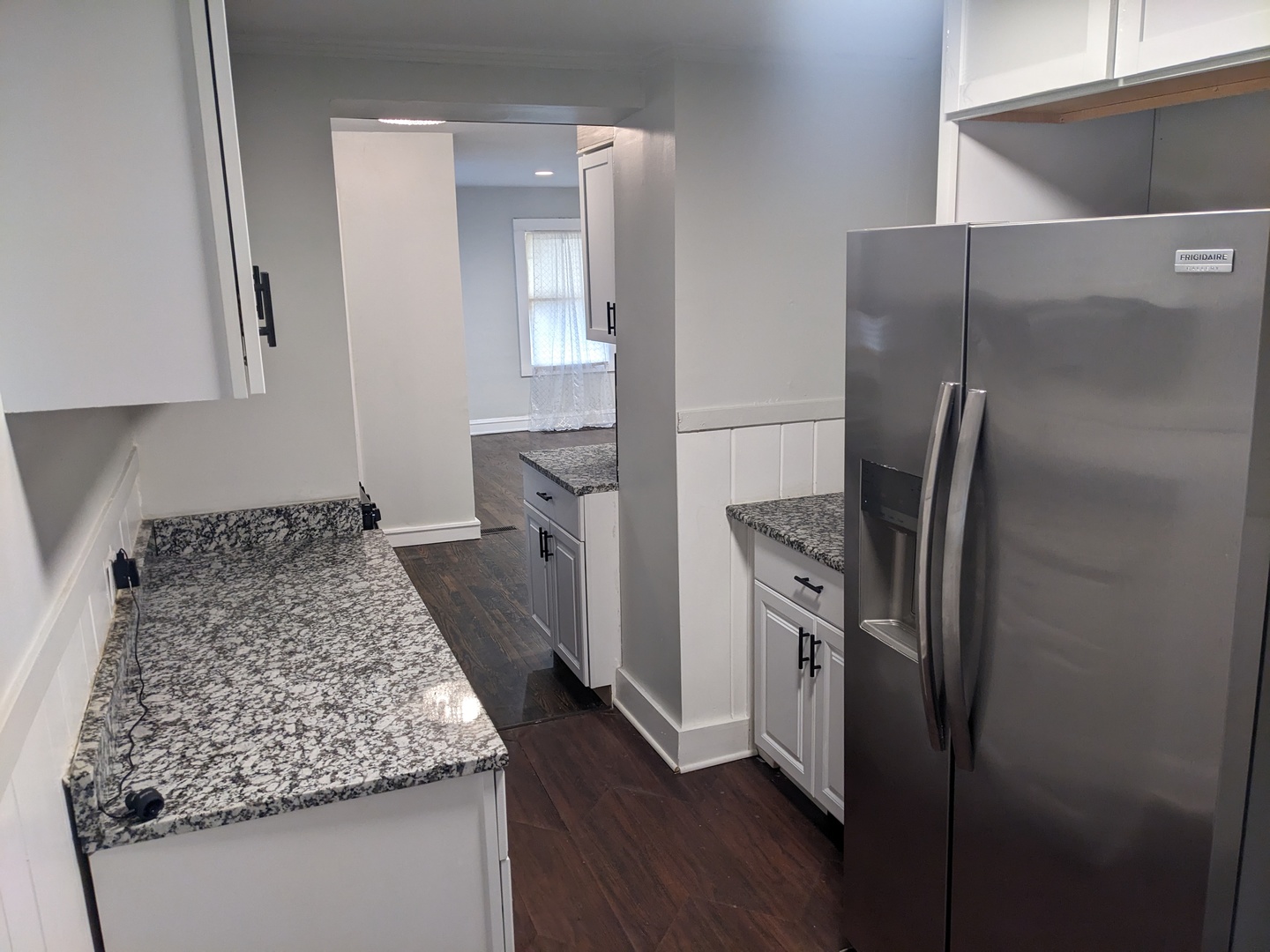 8247 S Wabash Avenue Property Photo 4