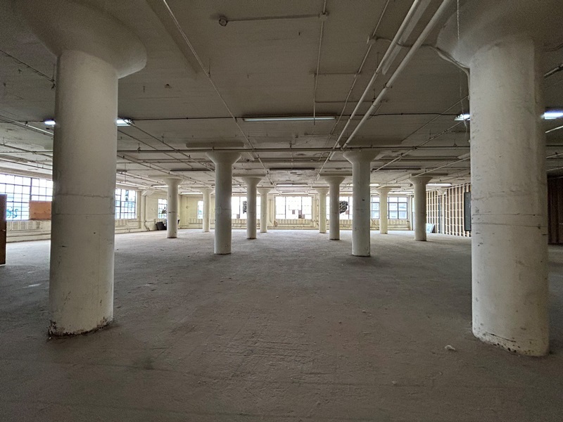 401 N Western Avenue Property Photo 10