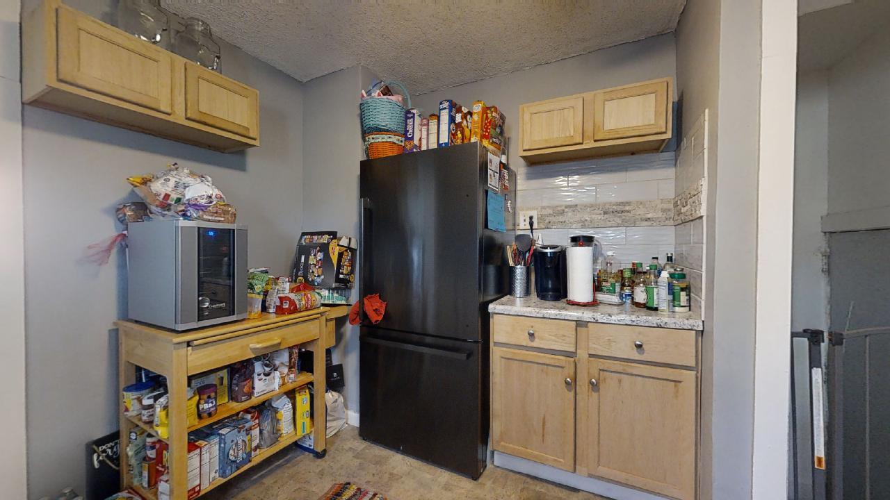 1124 W Cushing Street Property Photo 10