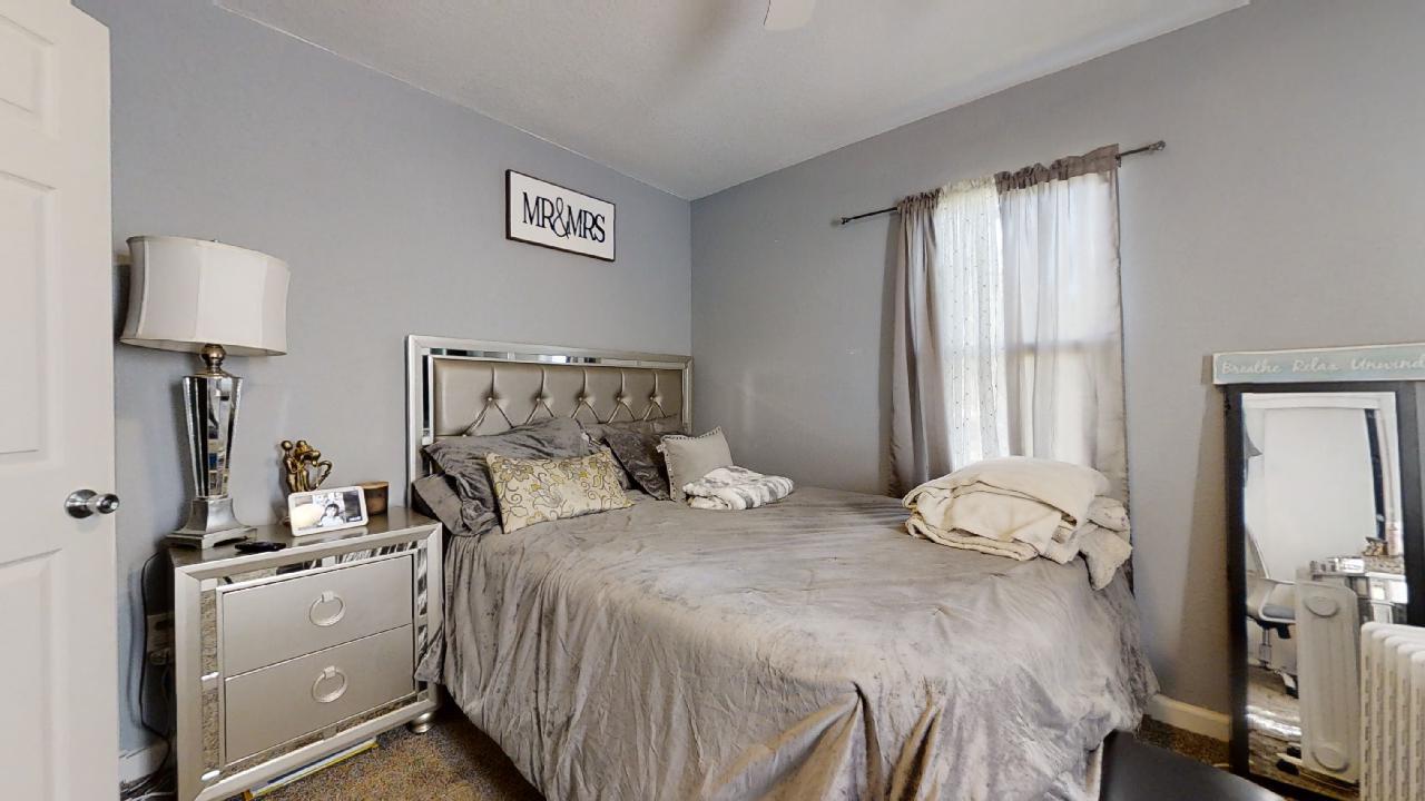 1124 W Cushing Street Property Photo 13