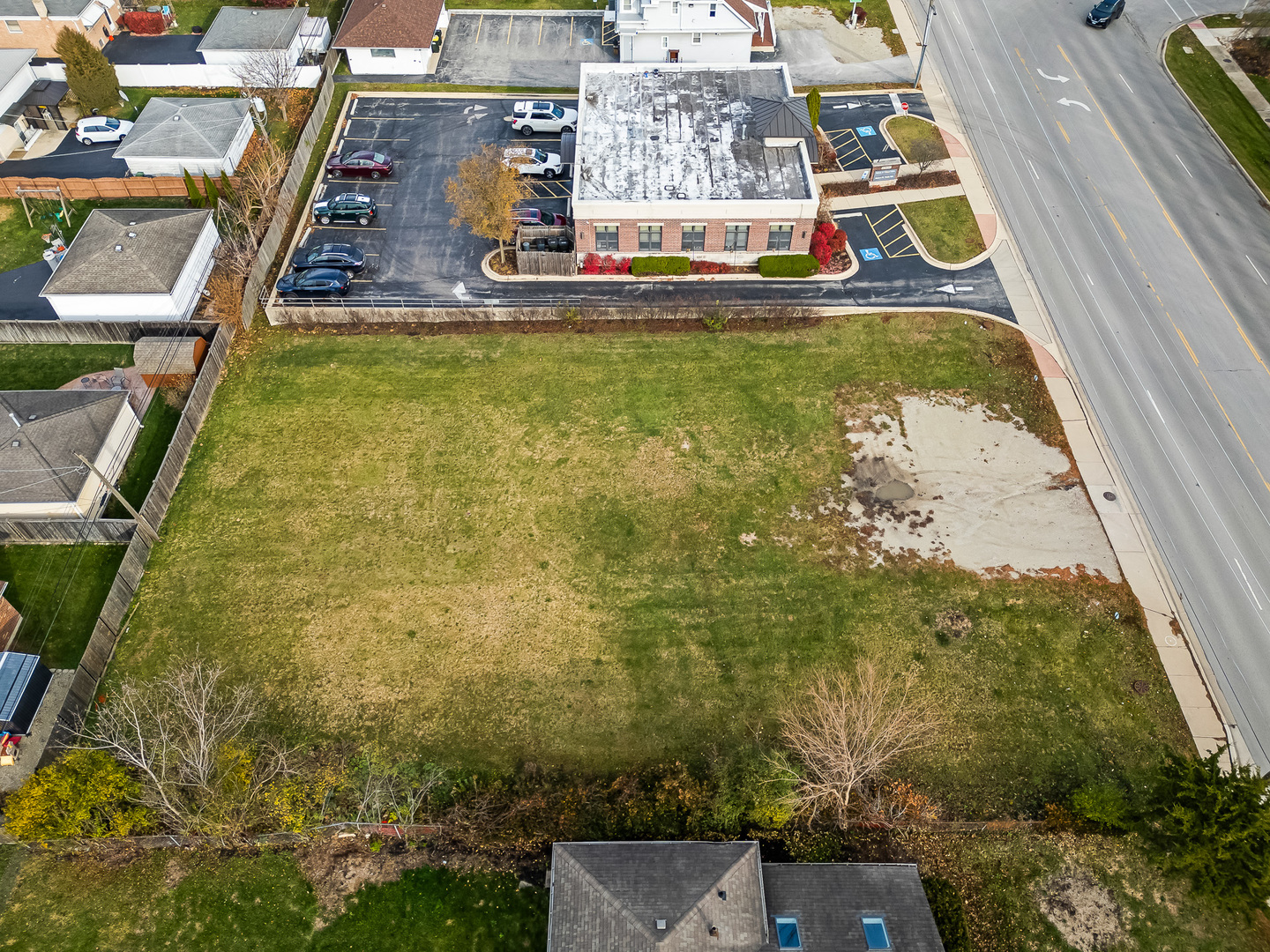 3920 N Cass Avenue Property Photo 8