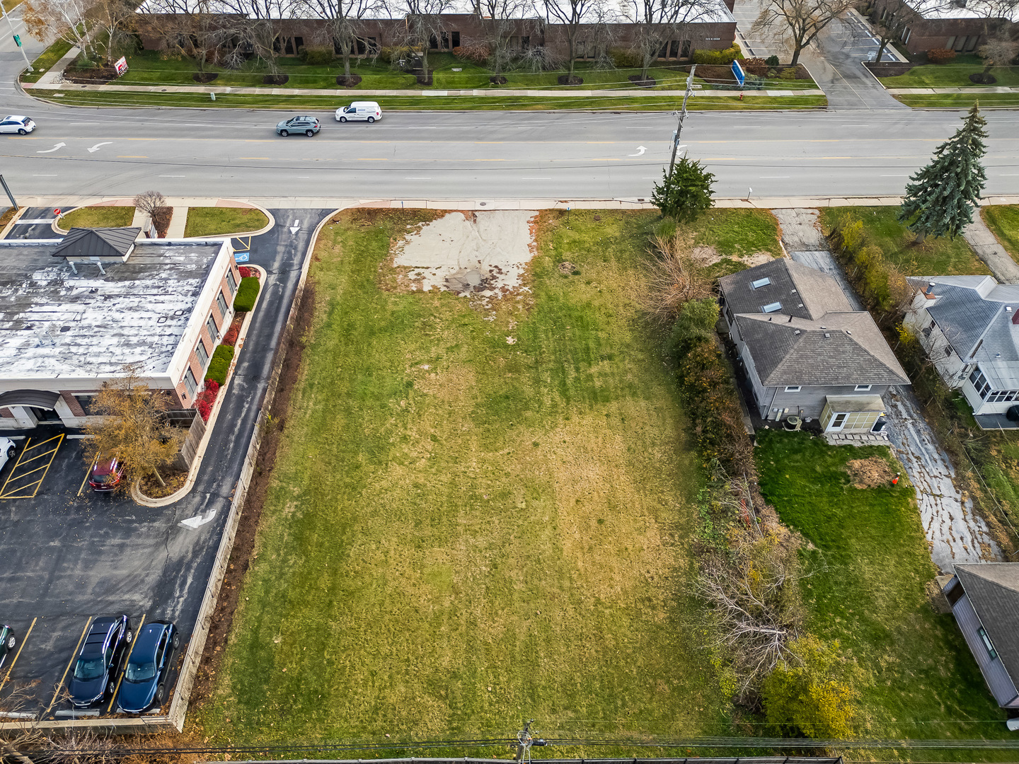 3920 N Cass Avenue Property Photo 9
