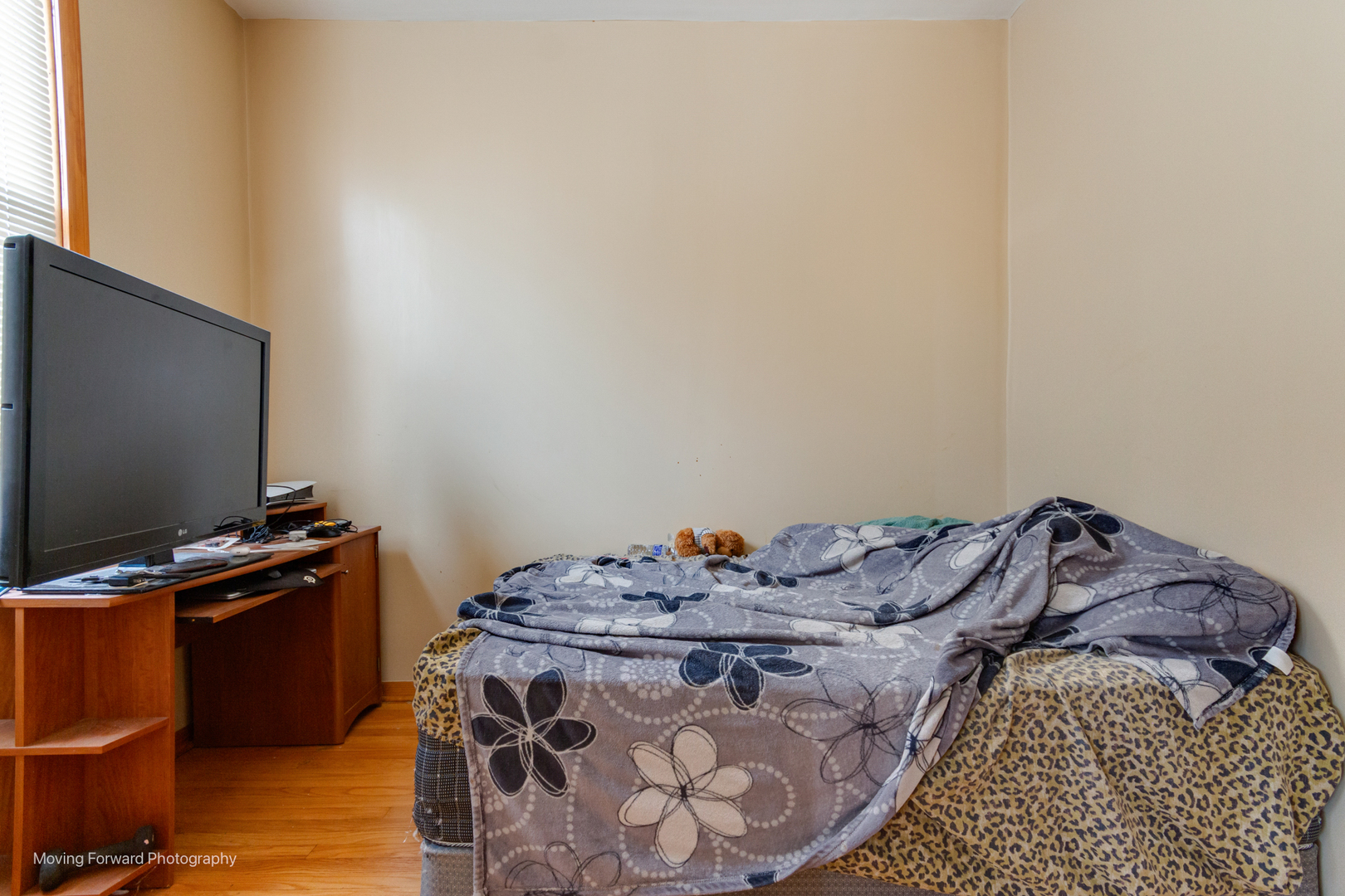 4785 S Archer Avenue Property Photo 24