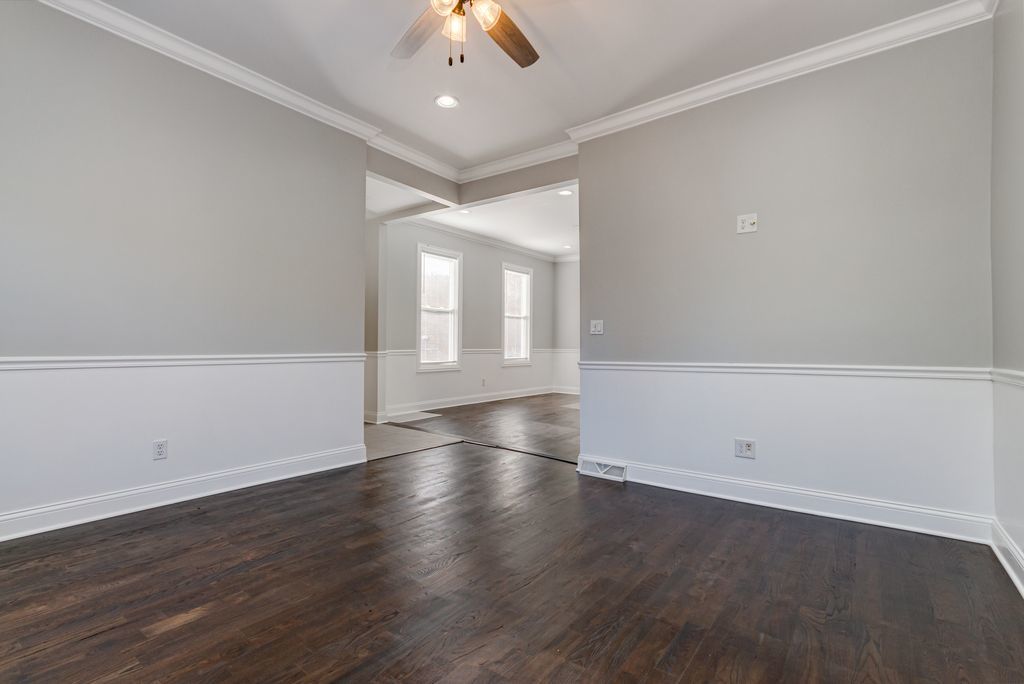 6812 S Green Street Property Photo 6
