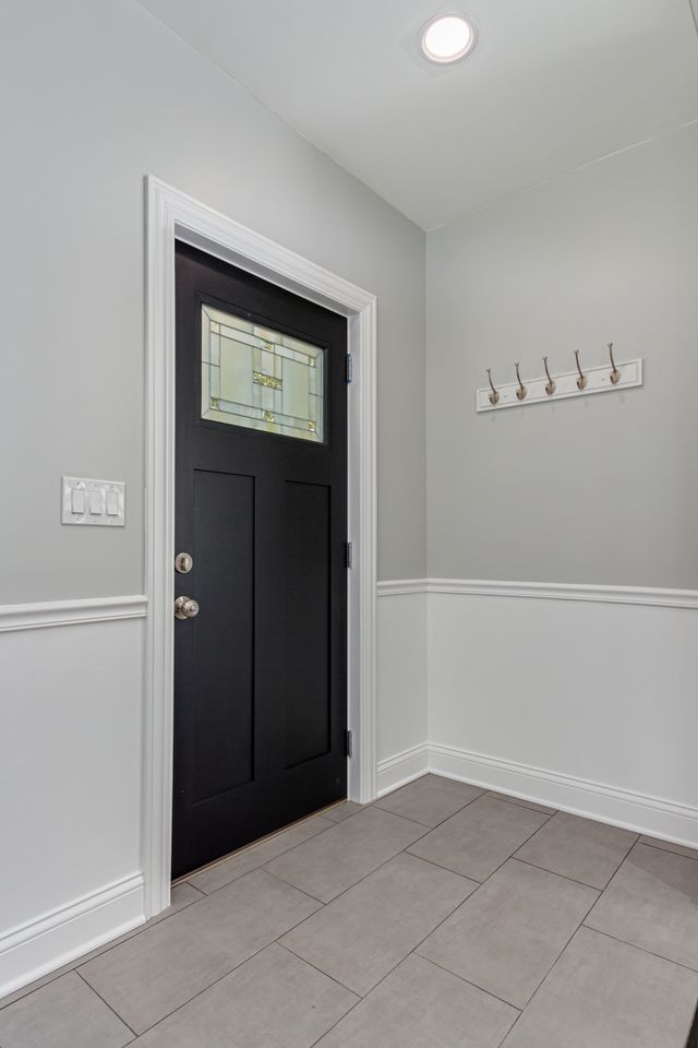 6812 S Green Street Property Photo 7