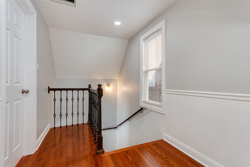 6812 S Green Street Property Photo 17