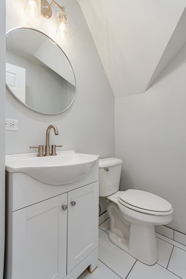 6812 S Green Street Property Photo 20