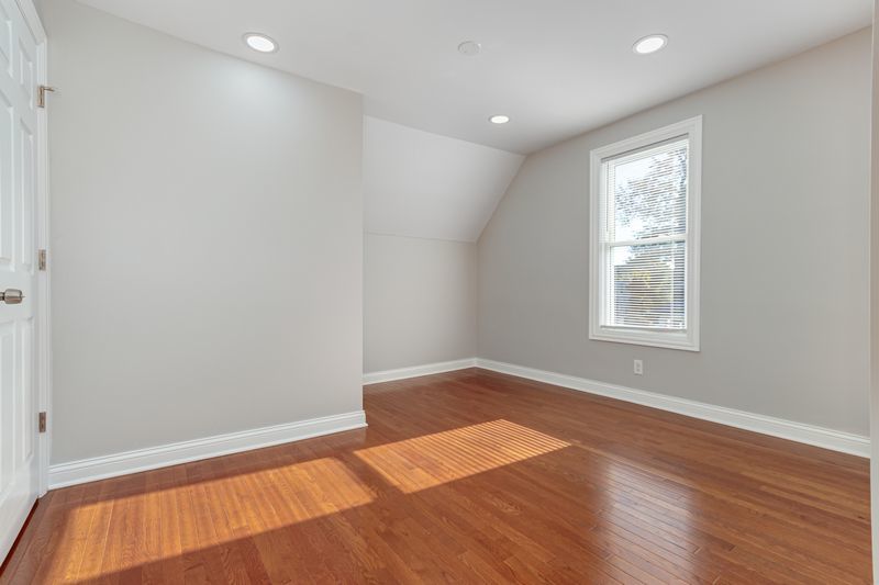 6812 S Green Street Property Photo 22