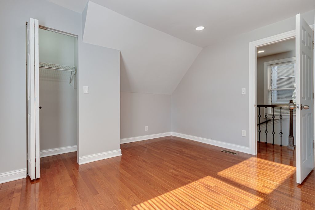 6812 S Green Street Property Photo 23