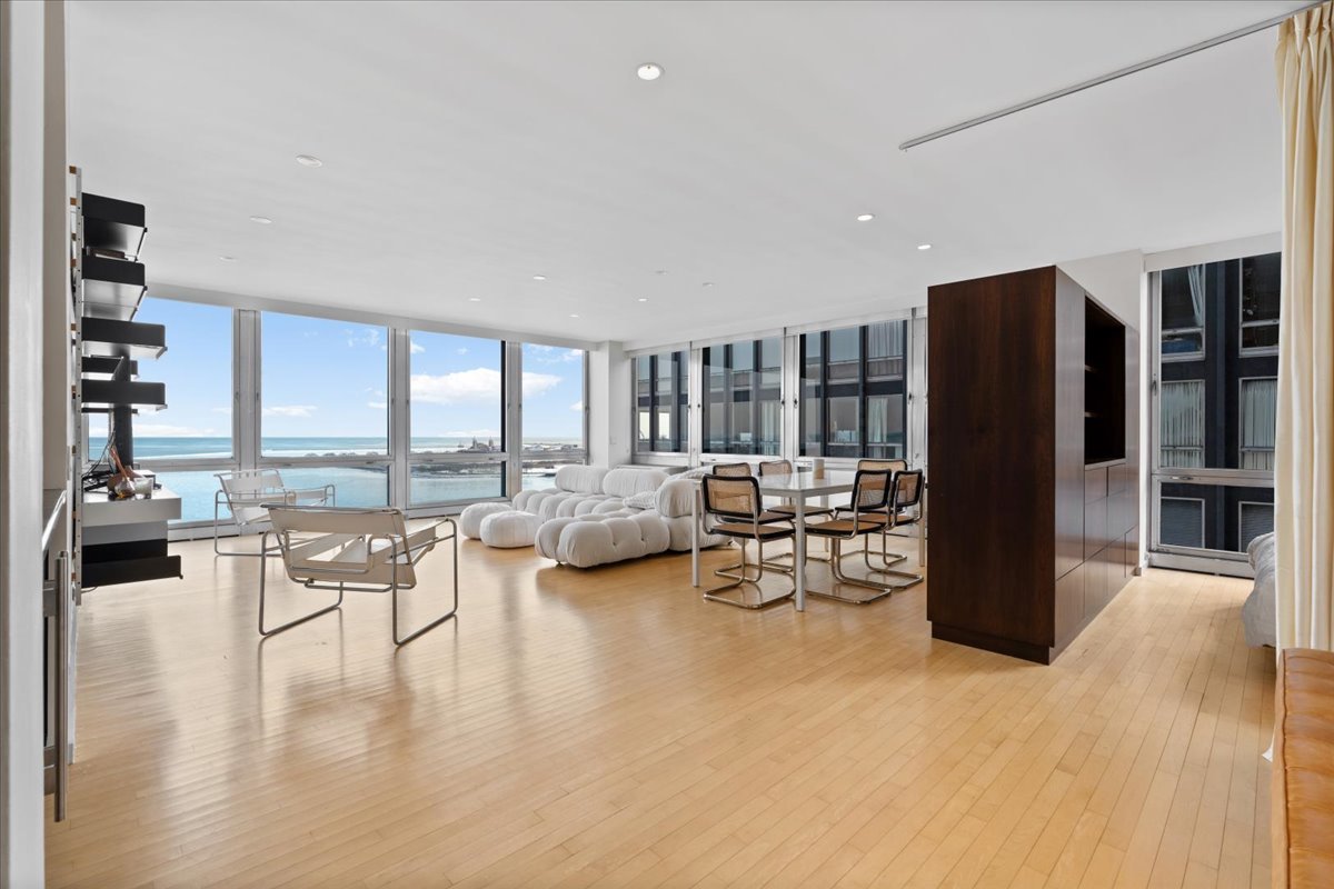 880 N Lake Shore Drive 16dh Property Photo 7