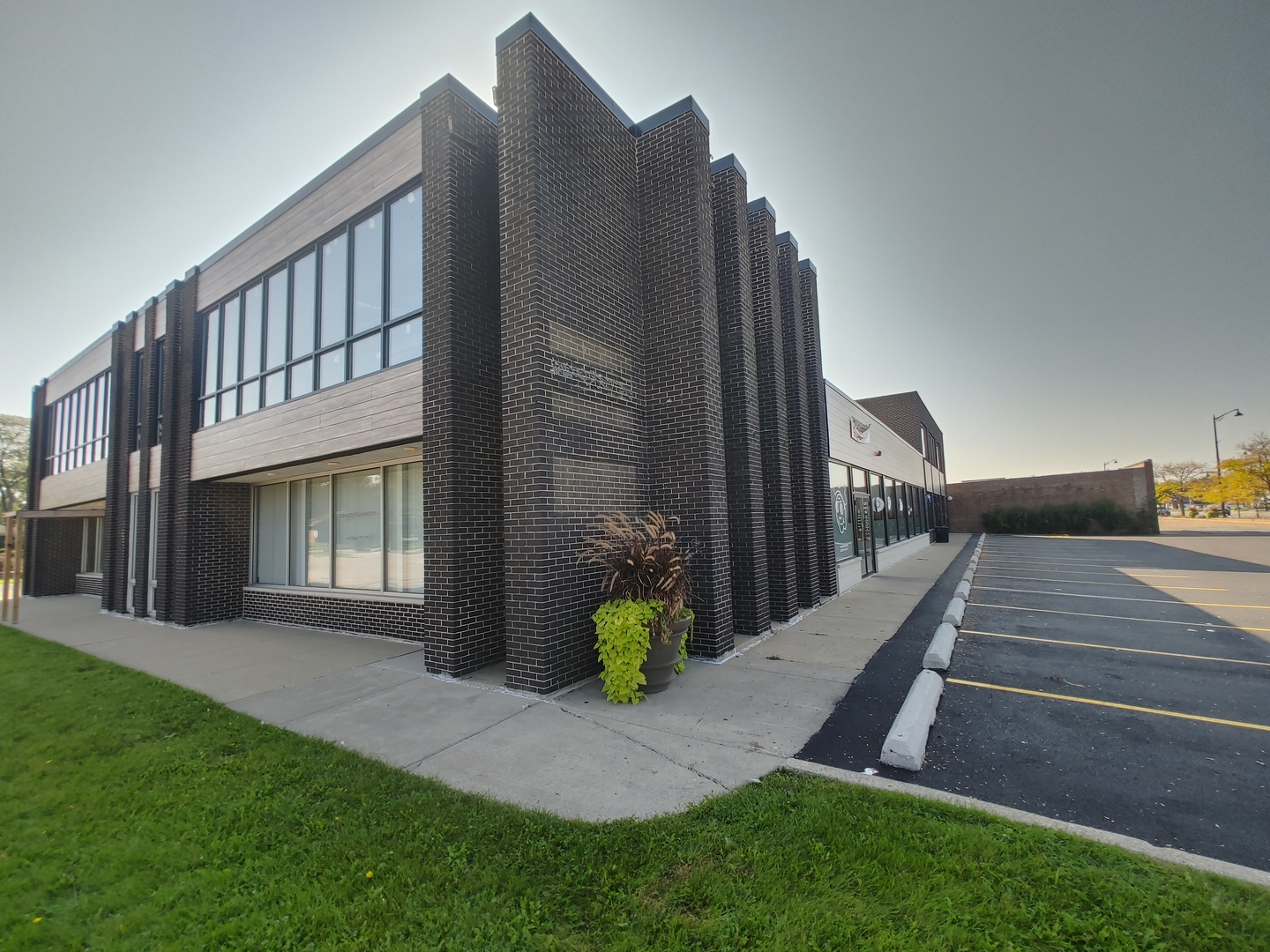 12201 S Harlem Avenue 12201-12211 Property Photo 4