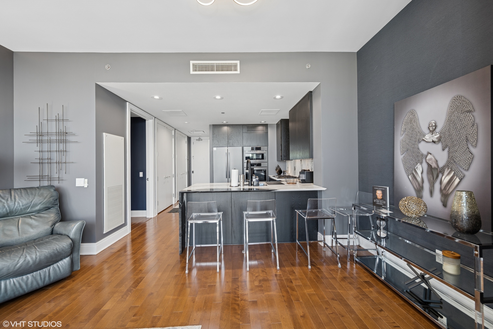 401 N Wabash Avenue 37d Property Photo 7