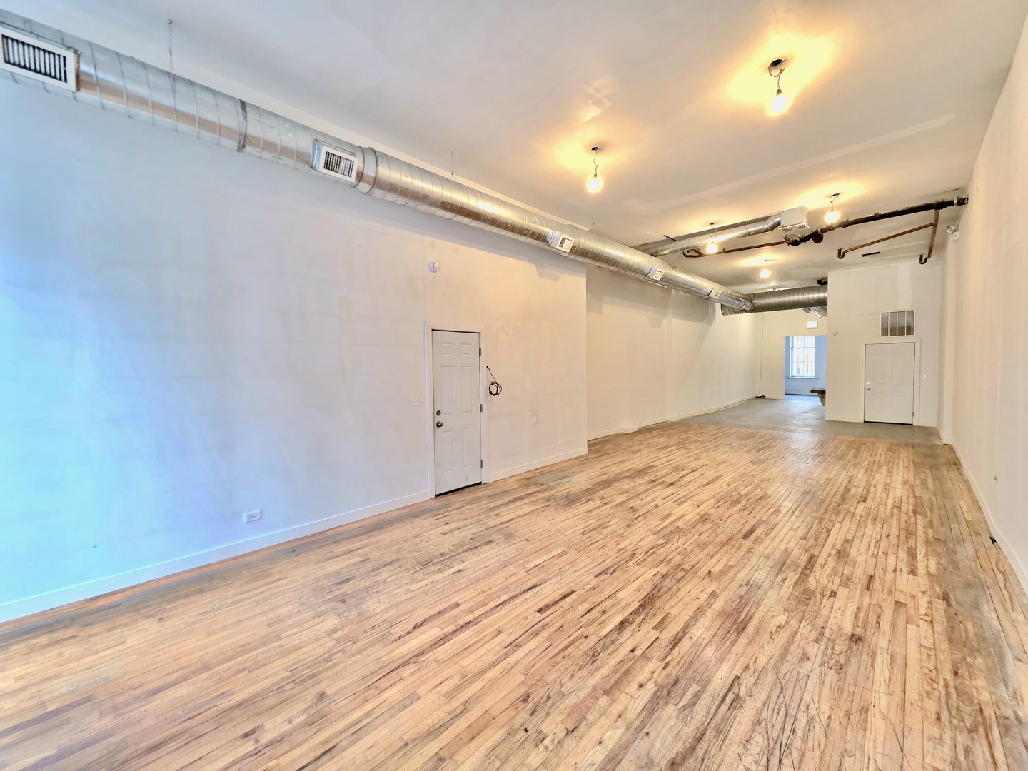 1102 W 18th Street Property Photo 6