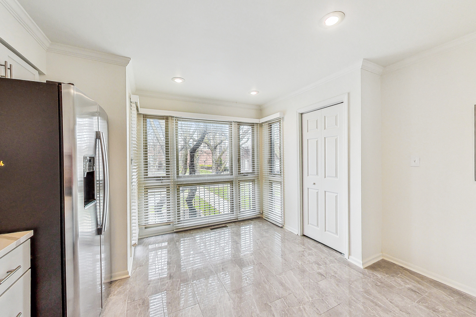 2819 S Michigan Avenue Property Photo 10