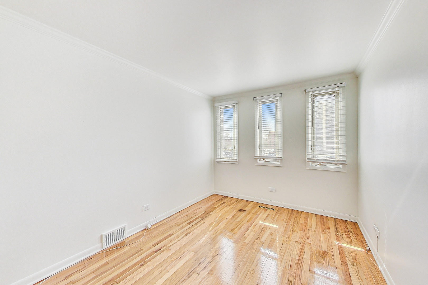 2819 S Michigan Avenue Property Photo 24
