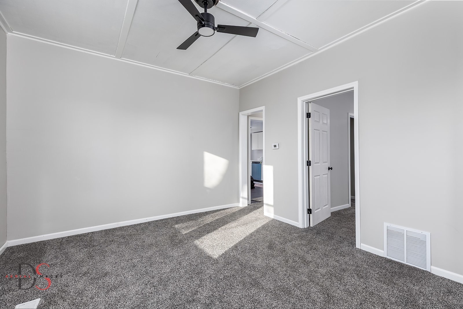 1428 W Main Street Property Photo 6