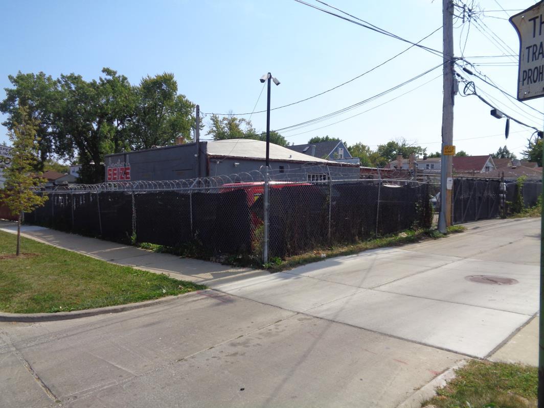 2948-2958 N Narragansett Avenue Property Photo 4