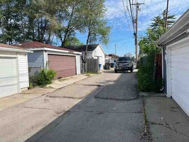 2948-2958 N Narragansett Avenue Property Photo 39