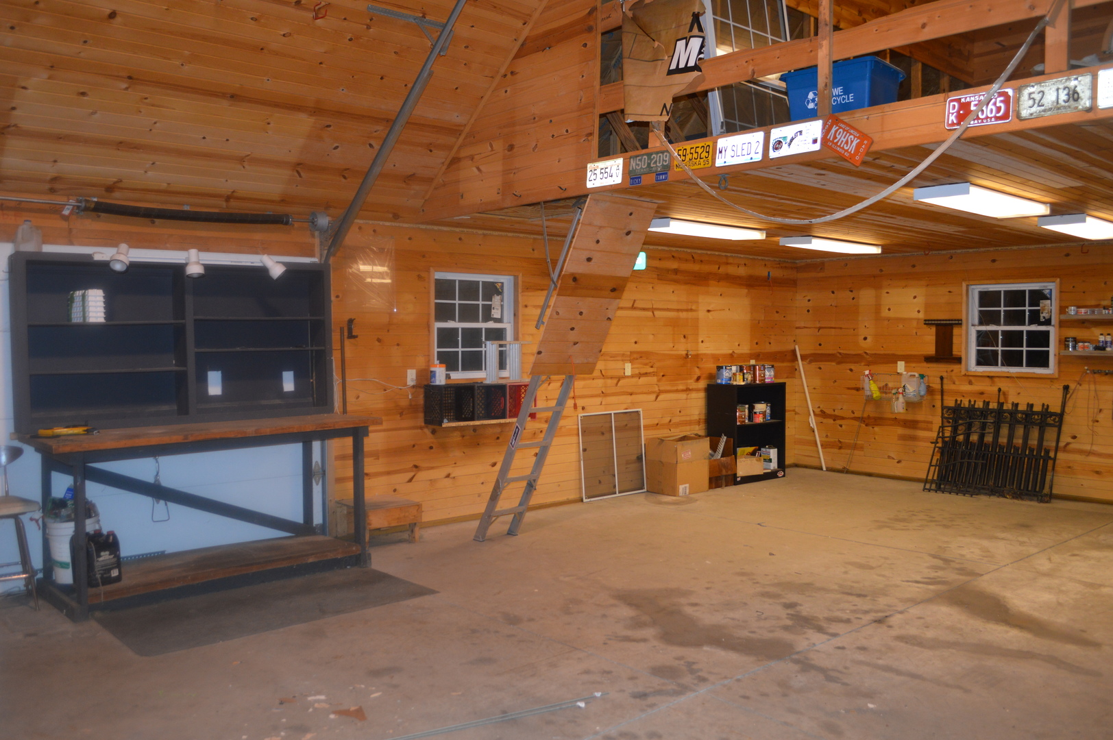 708 E Thompson Street Property Photo 10