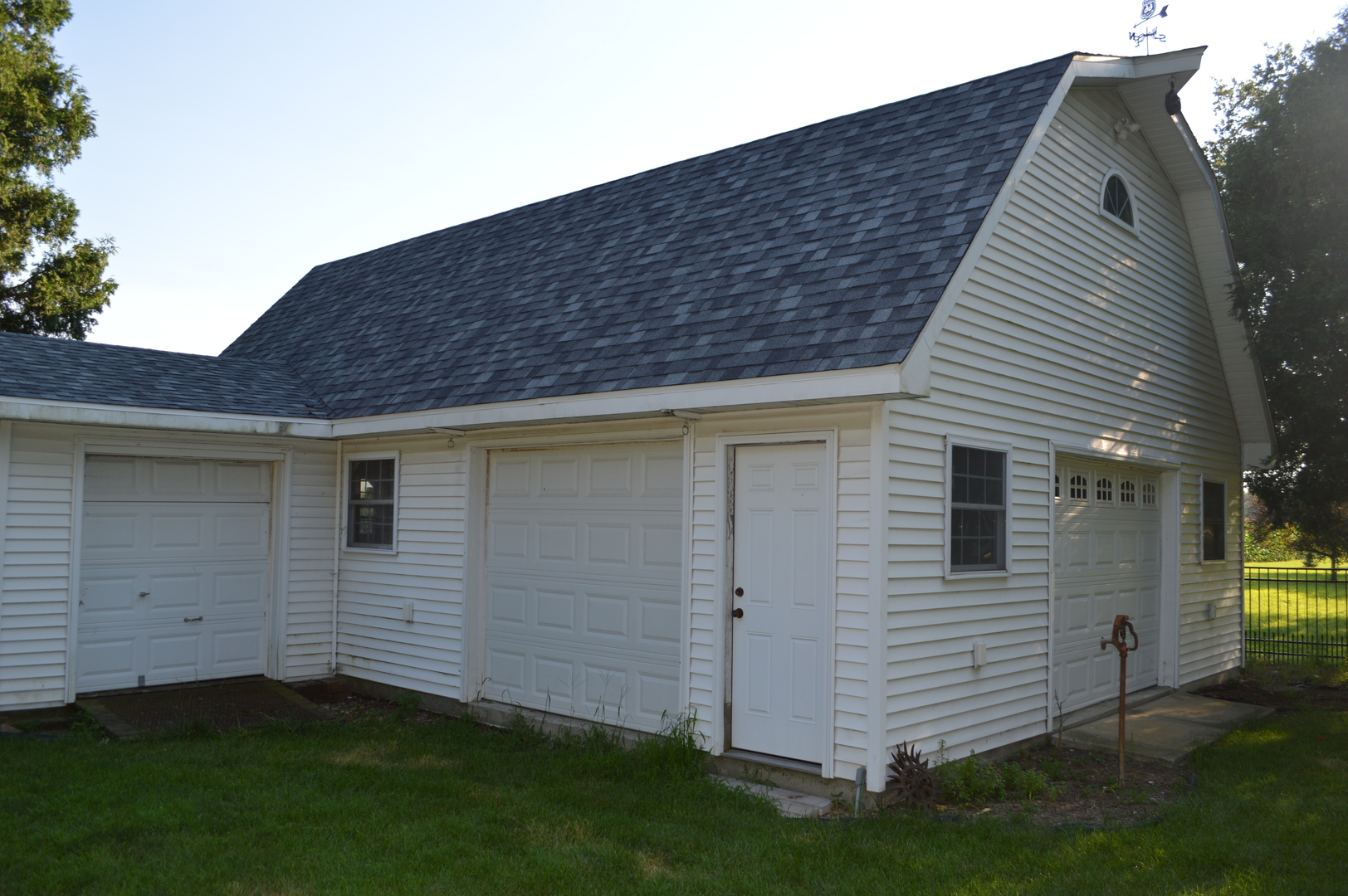 708 E Thompson Street Property Photo 13