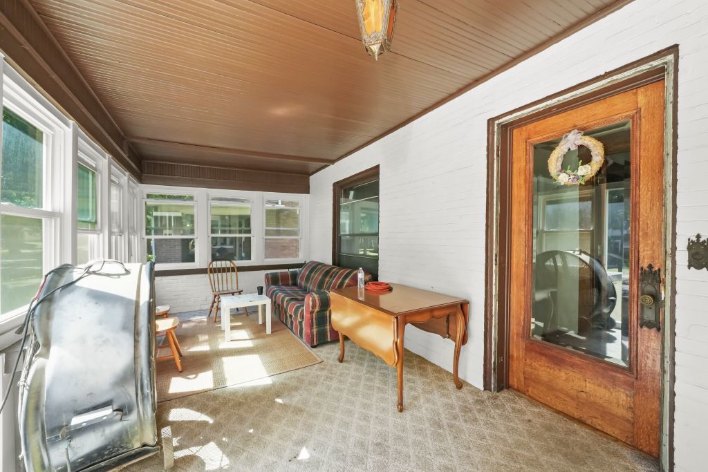711 Campbell Street Property Photo 13