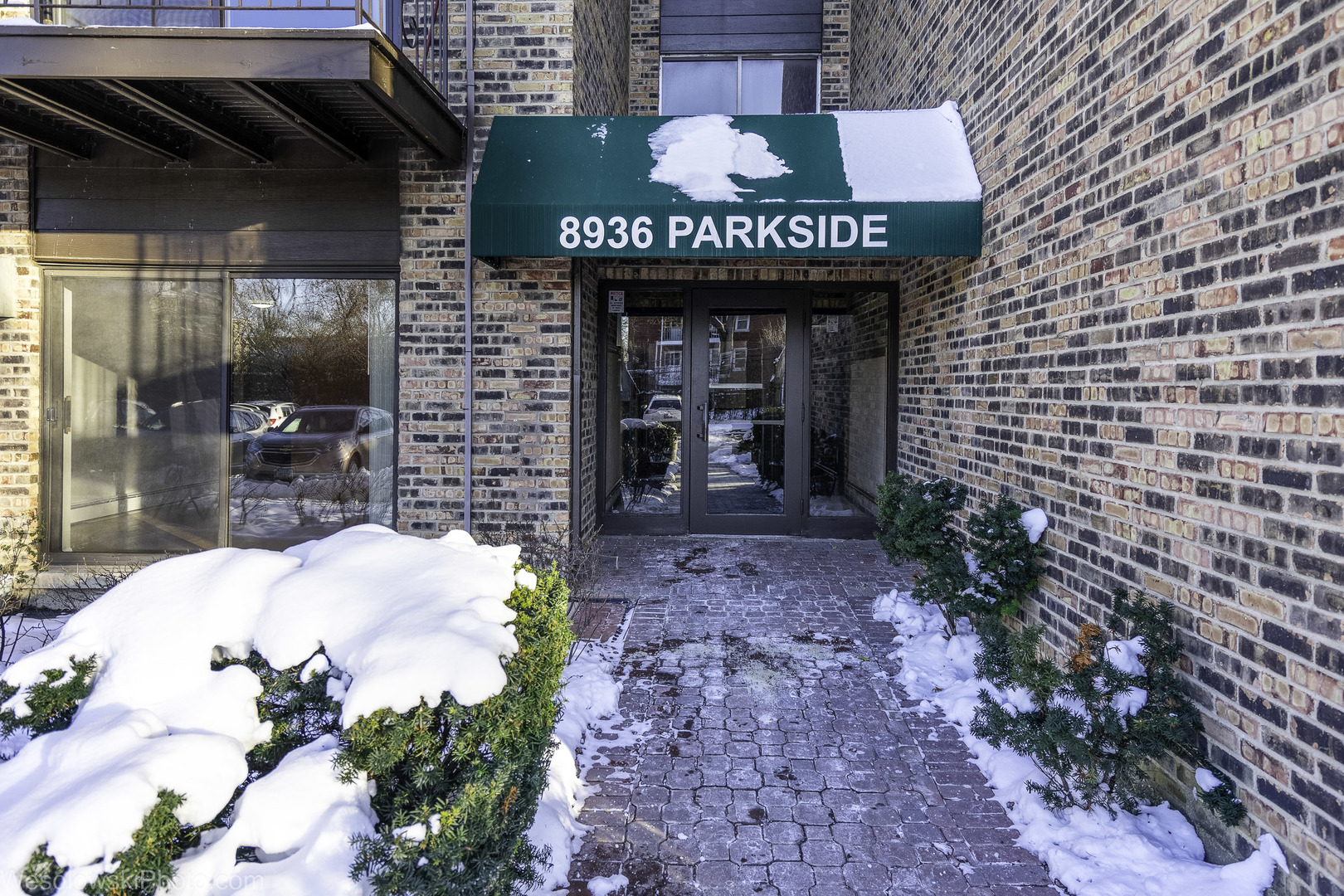 8936 N Parkside Avenue 108 Property Photo 1