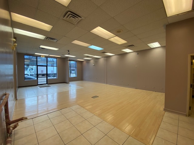 1675 N Milwaukee Avenue Property Photo 3