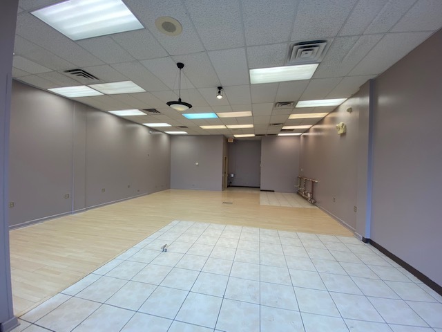 1675 N Milwaukee Avenue Property Photo 6