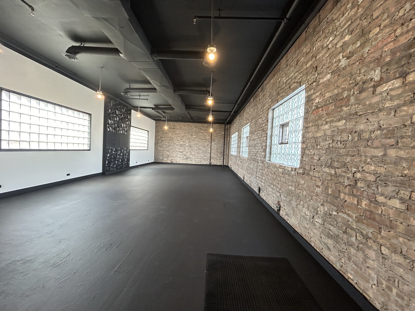 110 W Park Avenue Property Photo 8