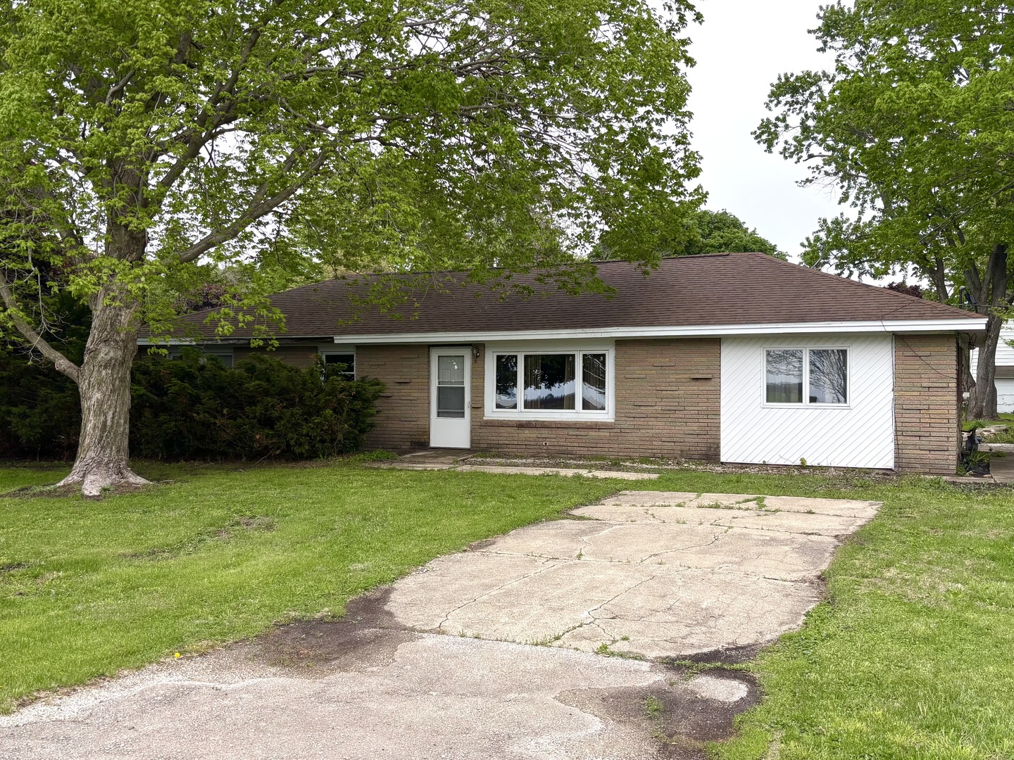 201 S Carson Street Property Photo 2