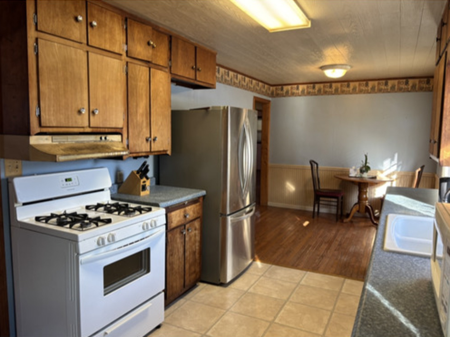 201 S Carson Street Property Photo 4
