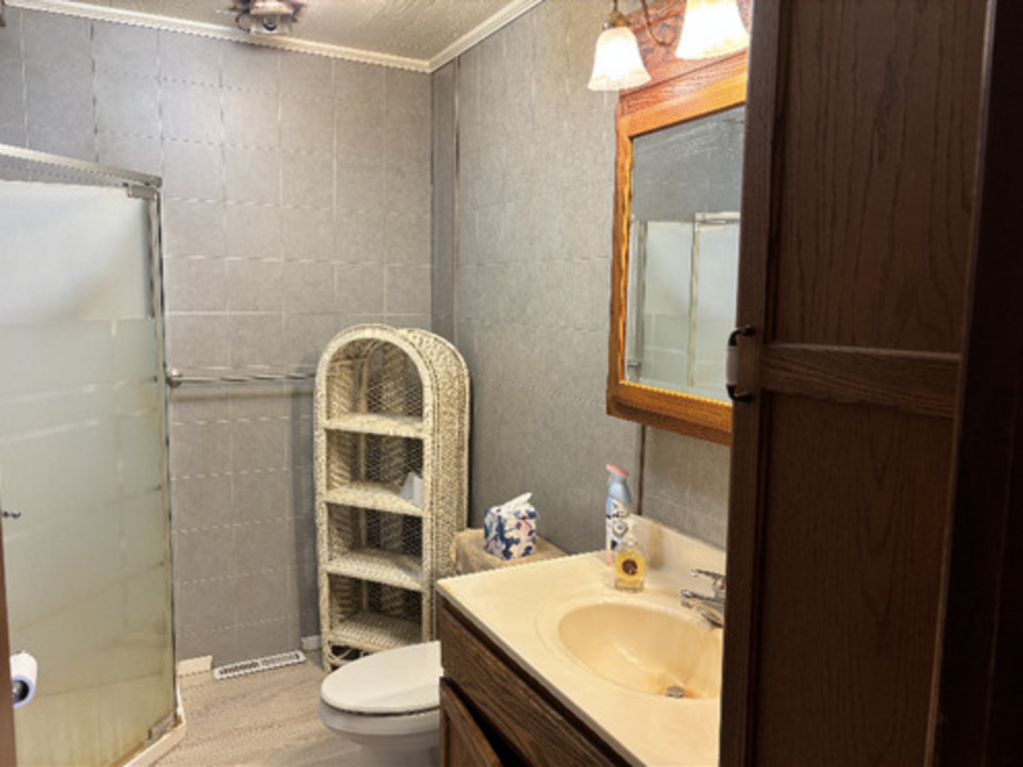 201 S Carson Street Property Photo 18