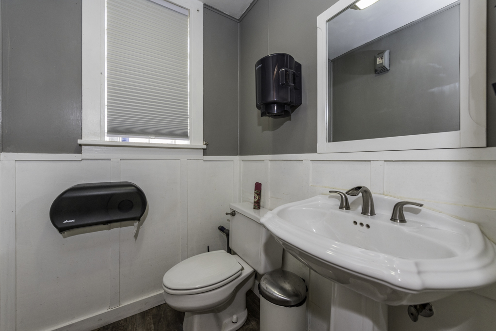 2827 63rd Street Property Photo 27