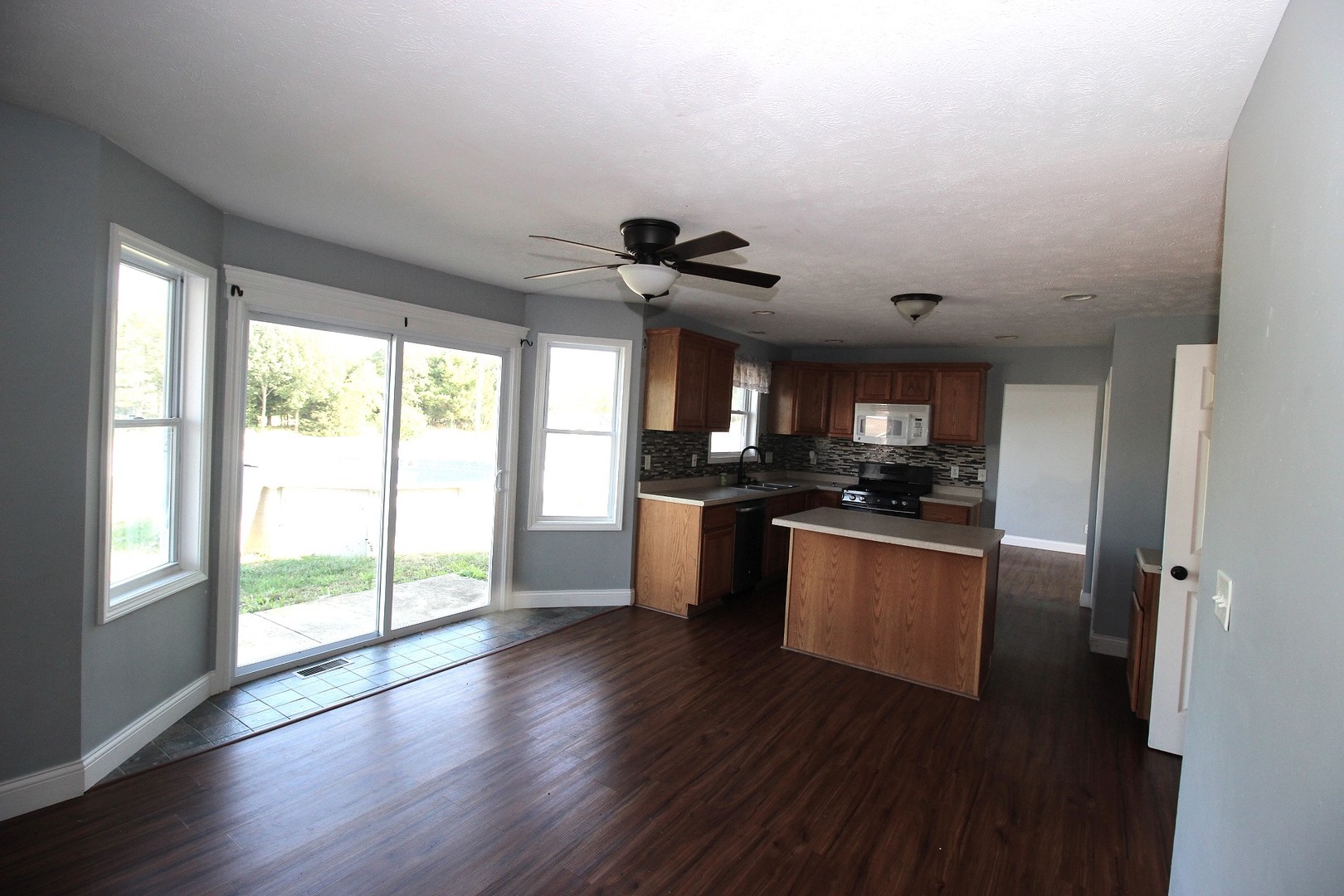 901 Brighton Street Property Photo 5