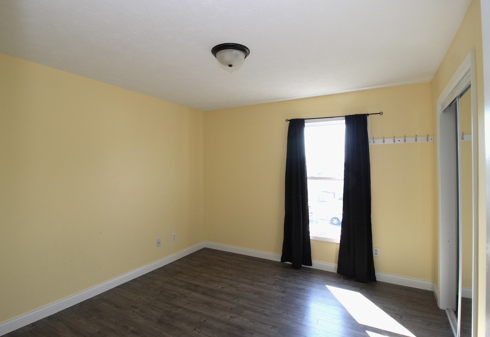 901 Brighton Street Property Photo 14