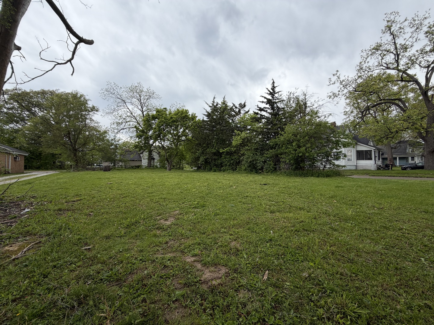 616 Robinson Street Property Photo 1