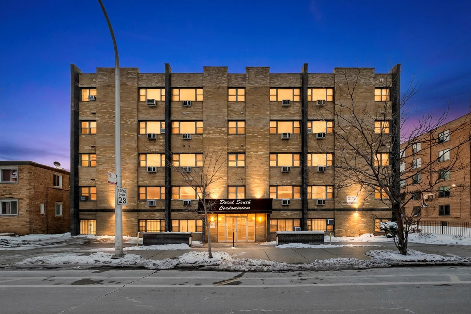 7854 S South Shore Drive 313 Property Photo 1