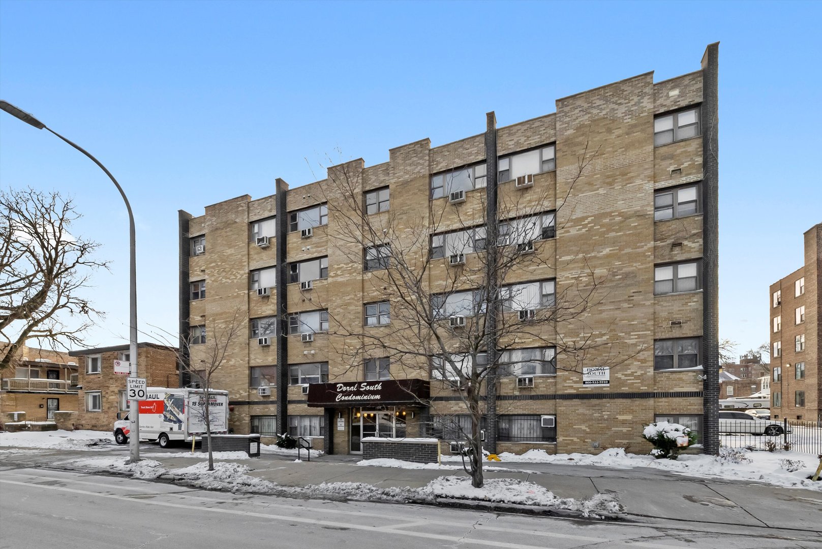 7854 S South Shore Drive 313 Property Photo 3