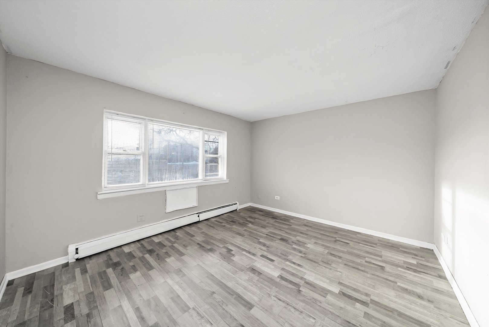 7854 S South Shore Drive 313 Property Photo 9
