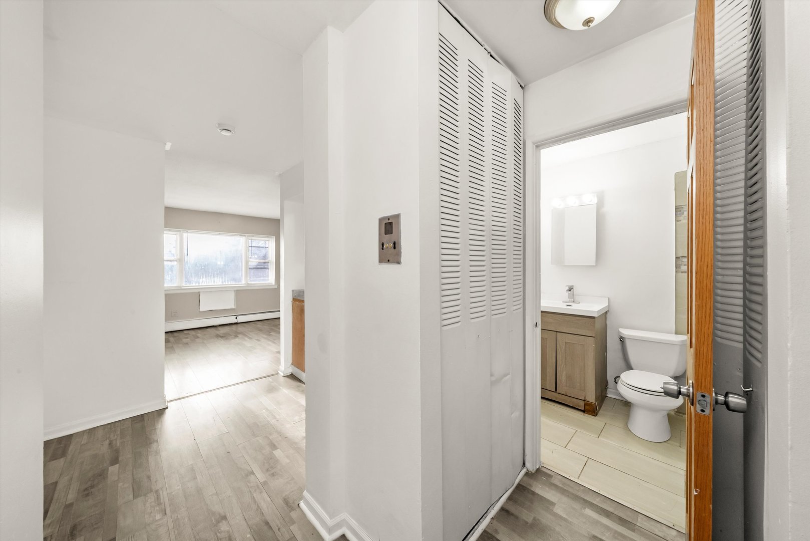 7854 S South Shore Drive 313 Property Photo 11