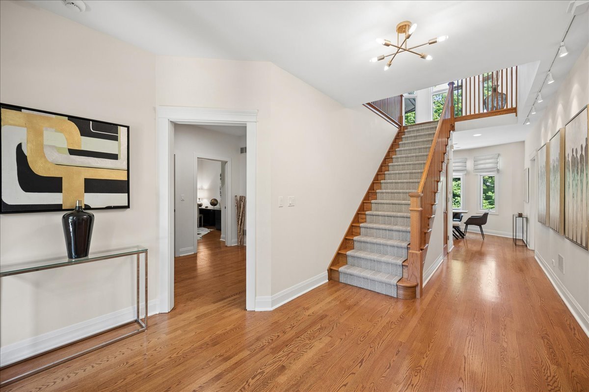 1035 Meadow Road Property Photo 5