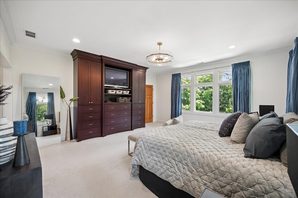 1035 Meadow Road Property Photo 17
