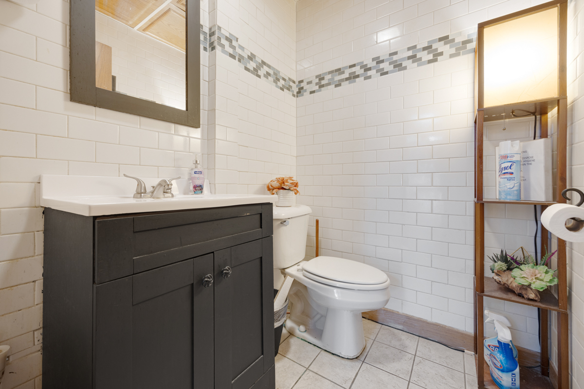 7361 North Avenue Property Photo 15