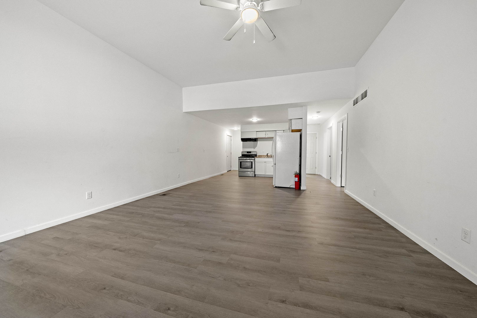 909-911 Ridge Avenue Property Photo 6