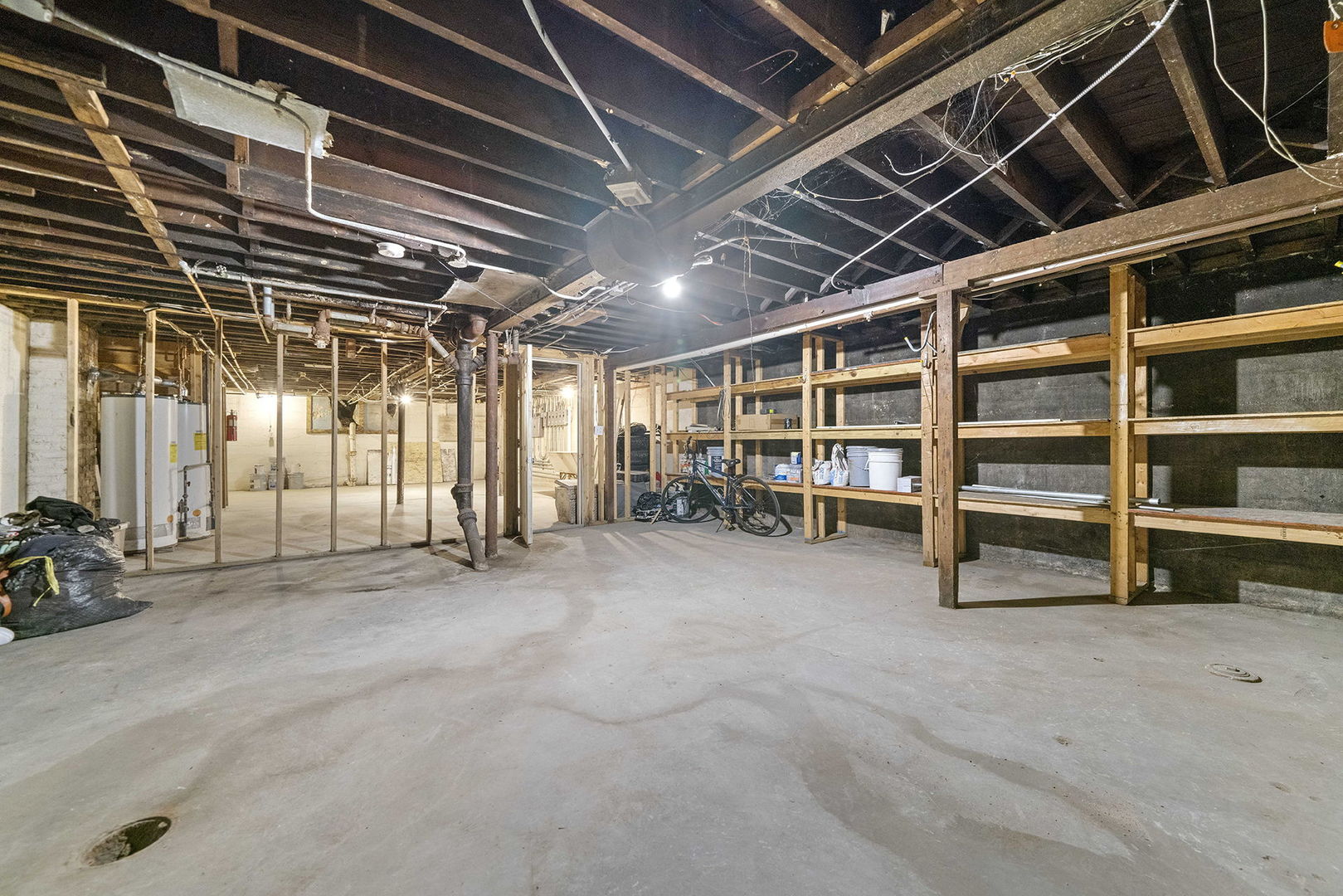 909-911 Ridge Avenue Property Photo 15